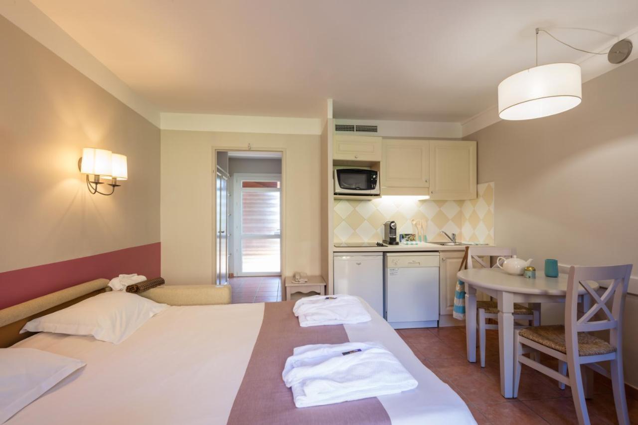 Residence Pierre & Vacances Les Rives De Cannes Mandelieu Exterior foto