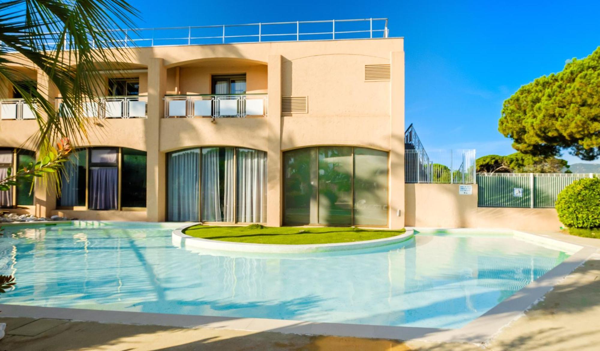Residence Pierre & Vacances Les Rives De Cannes Mandelieu Exterior foto
